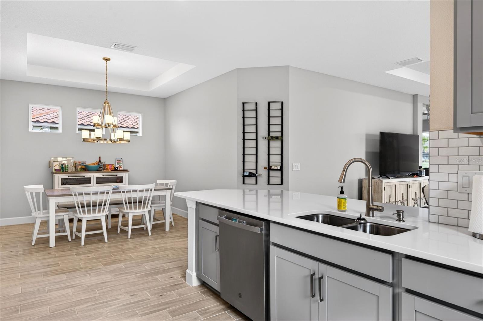 3021 VENETO CT