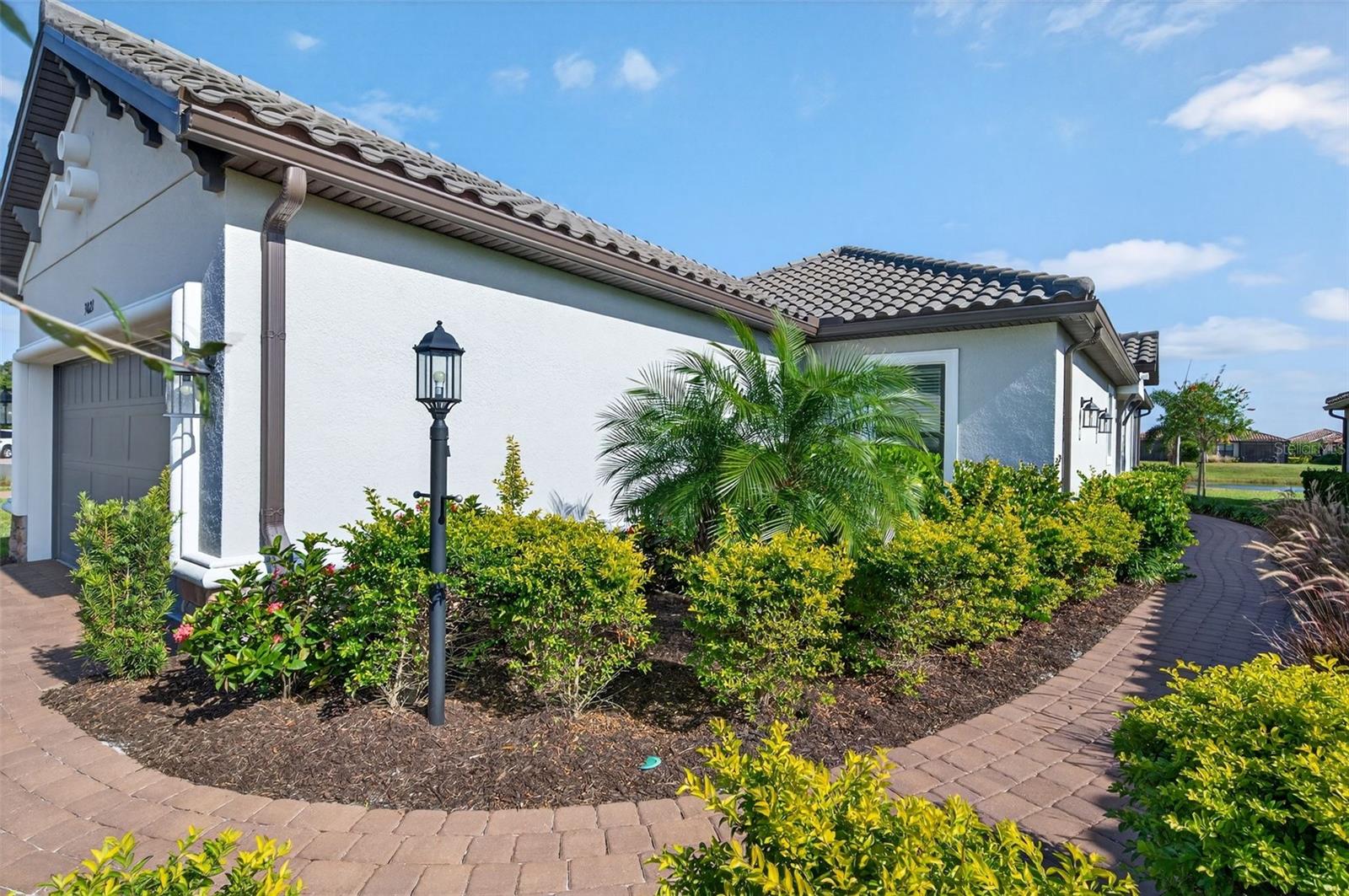 3021 VENETO CT