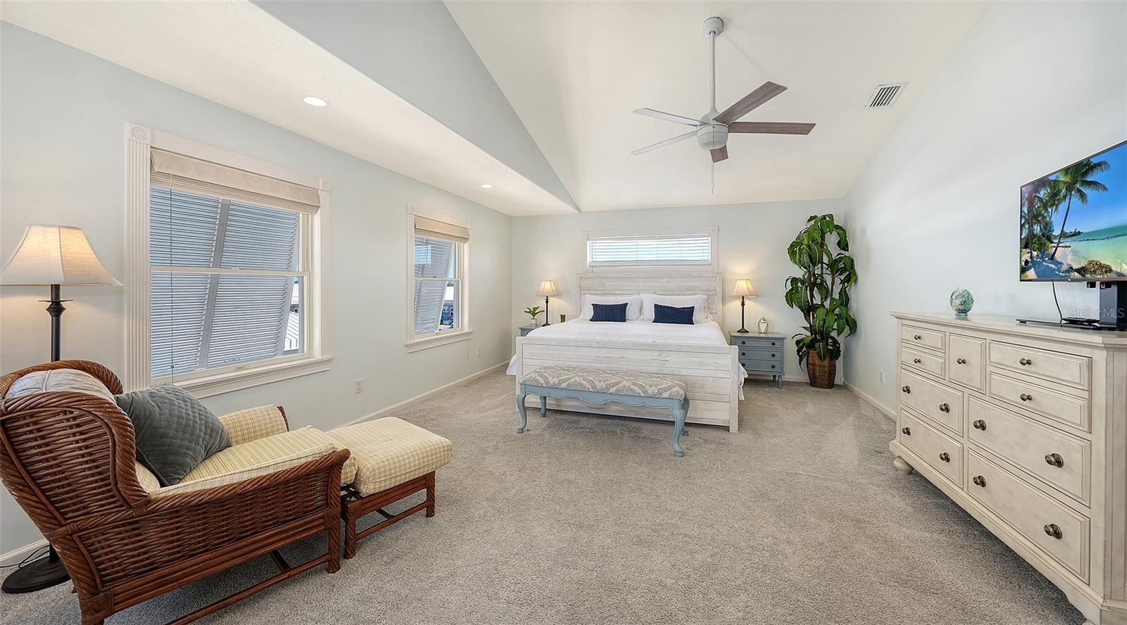 5390 GULF DR
