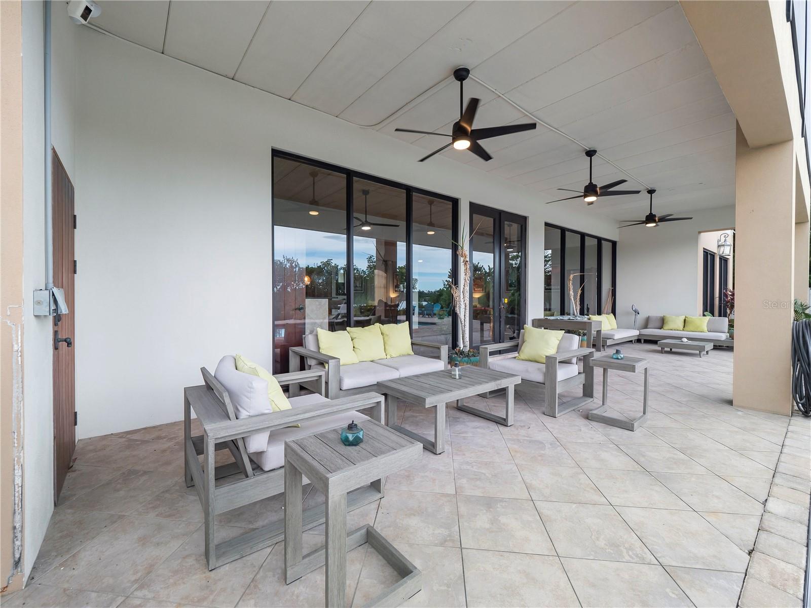 908 BAYSHORE DR