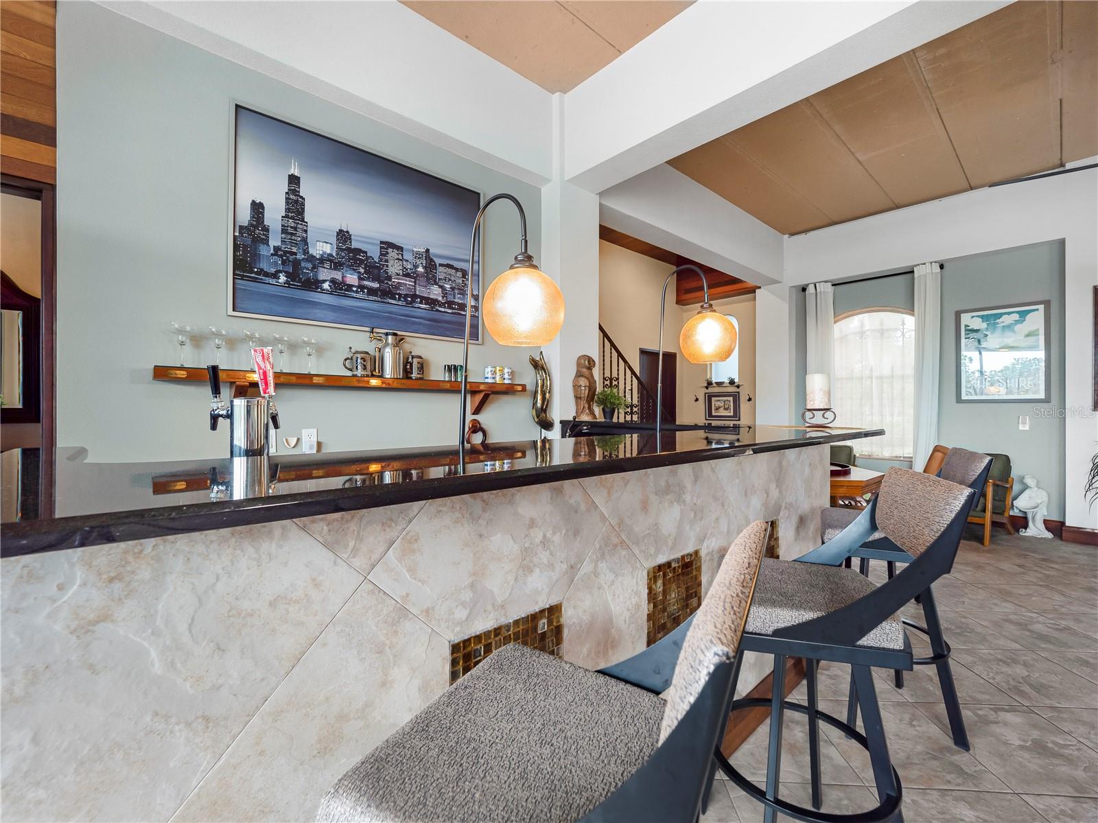 908 BAYSHORE DR