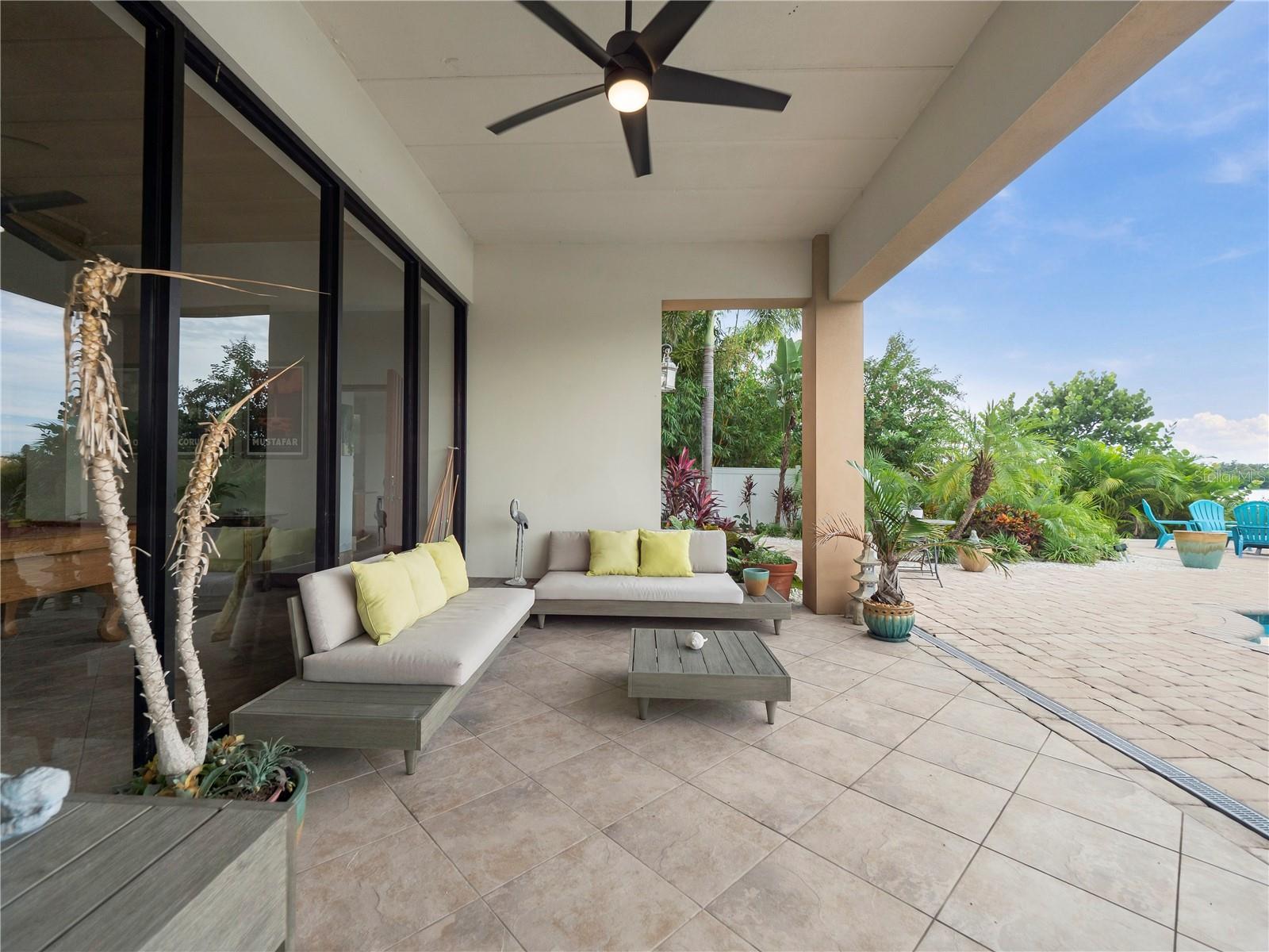 908 BAYSHORE DR