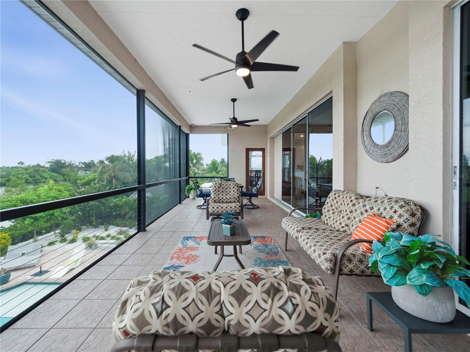 908 BAYSHORE DR