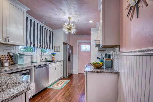 2520 11TH AVE W