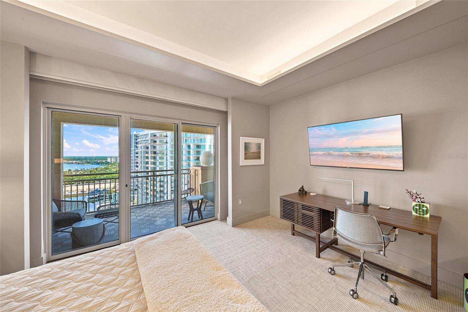 1111 RITZ CARLTON DR #1704