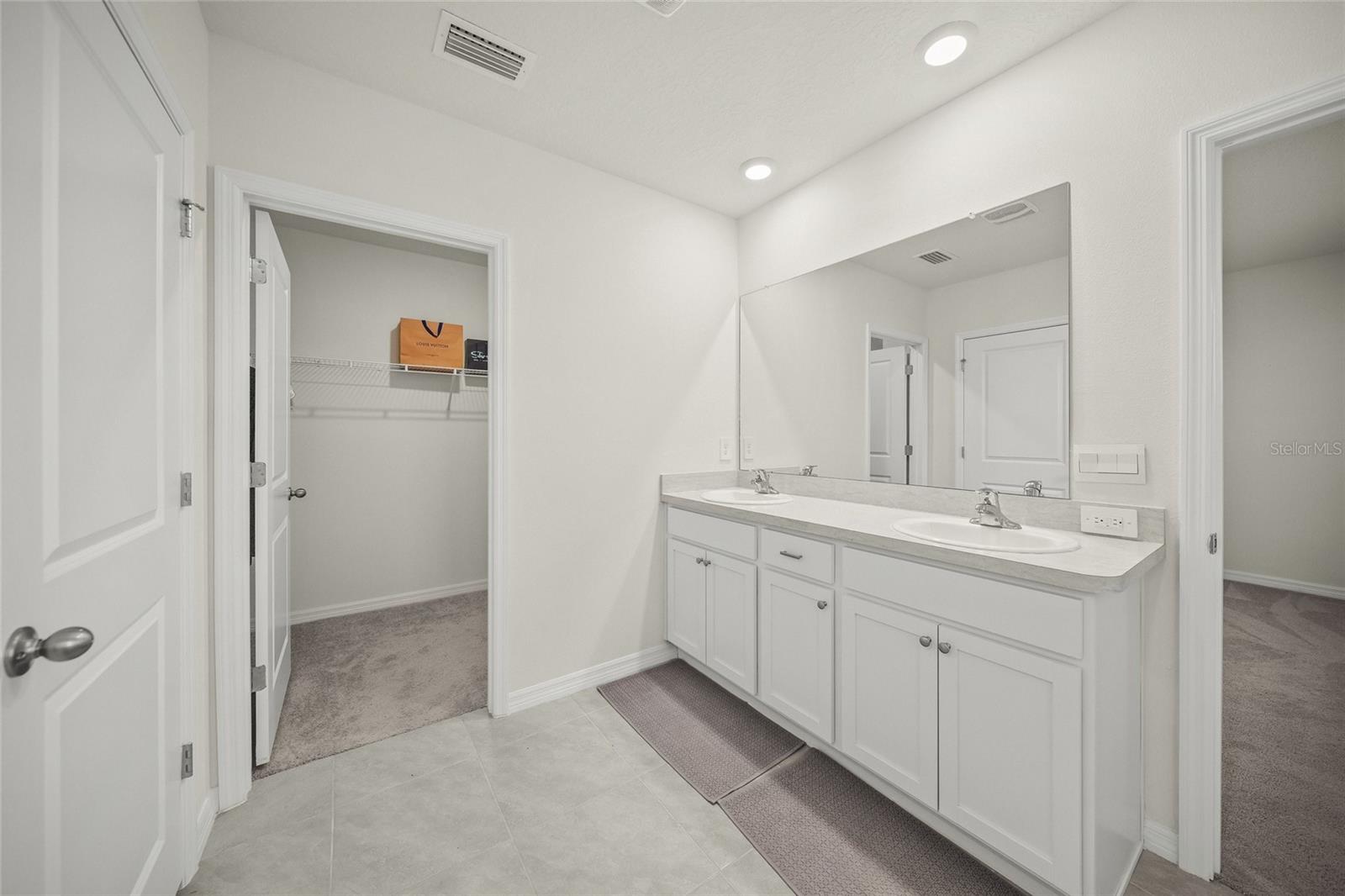 5215 MONTELENA CV SW