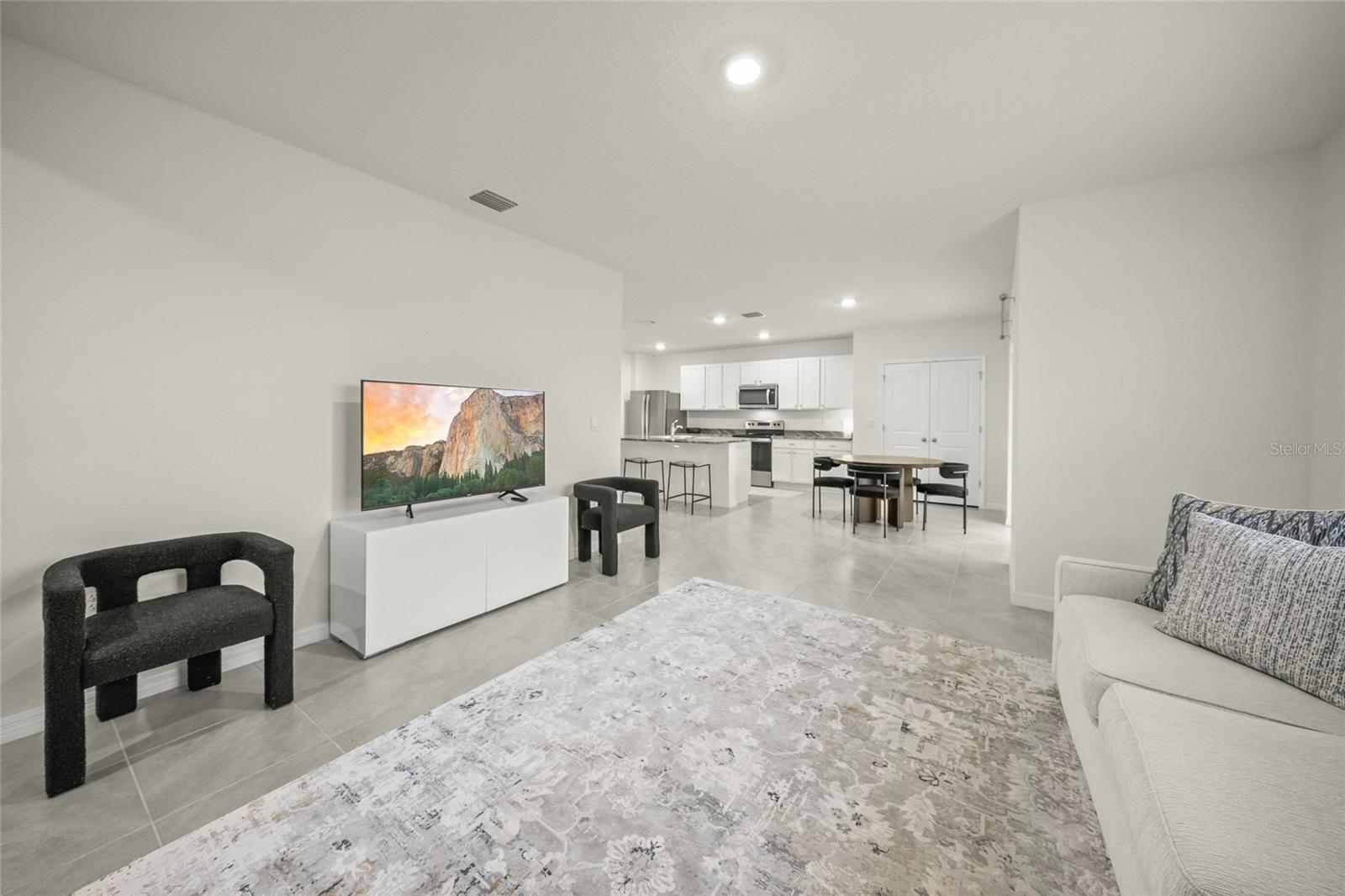 5215 MONTELENA CV SW