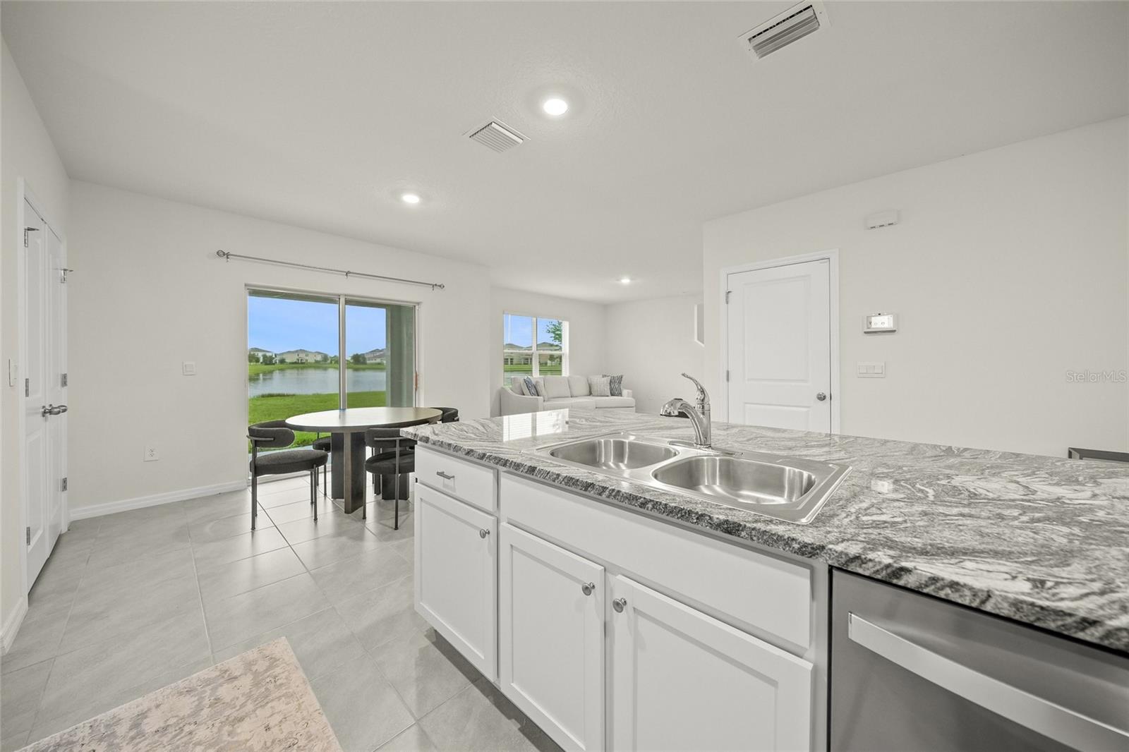 5215 MONTELENA CV SW