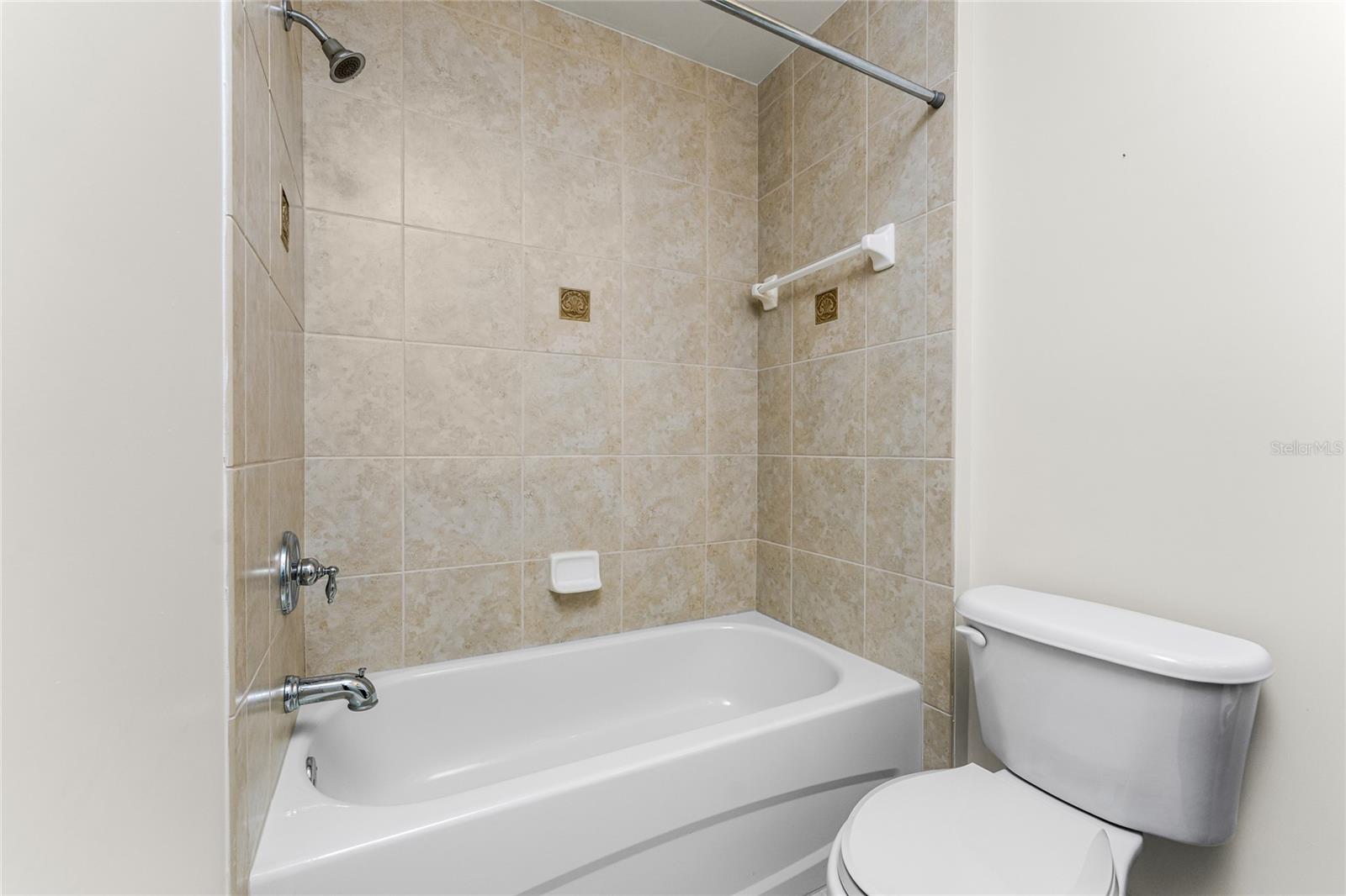 90 VIVANTE BLVD #9026