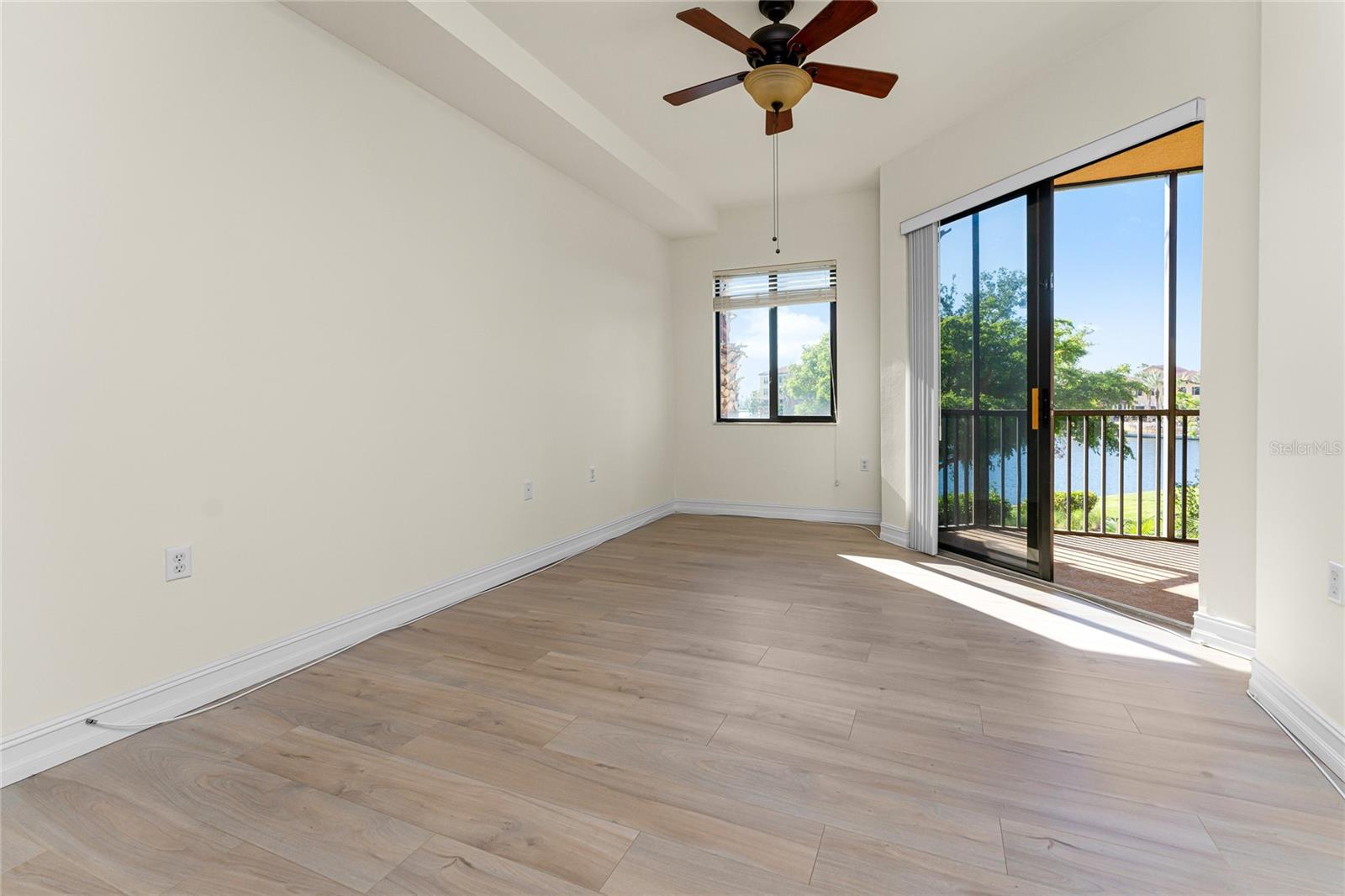 90 VIVANTE BLVD #9026