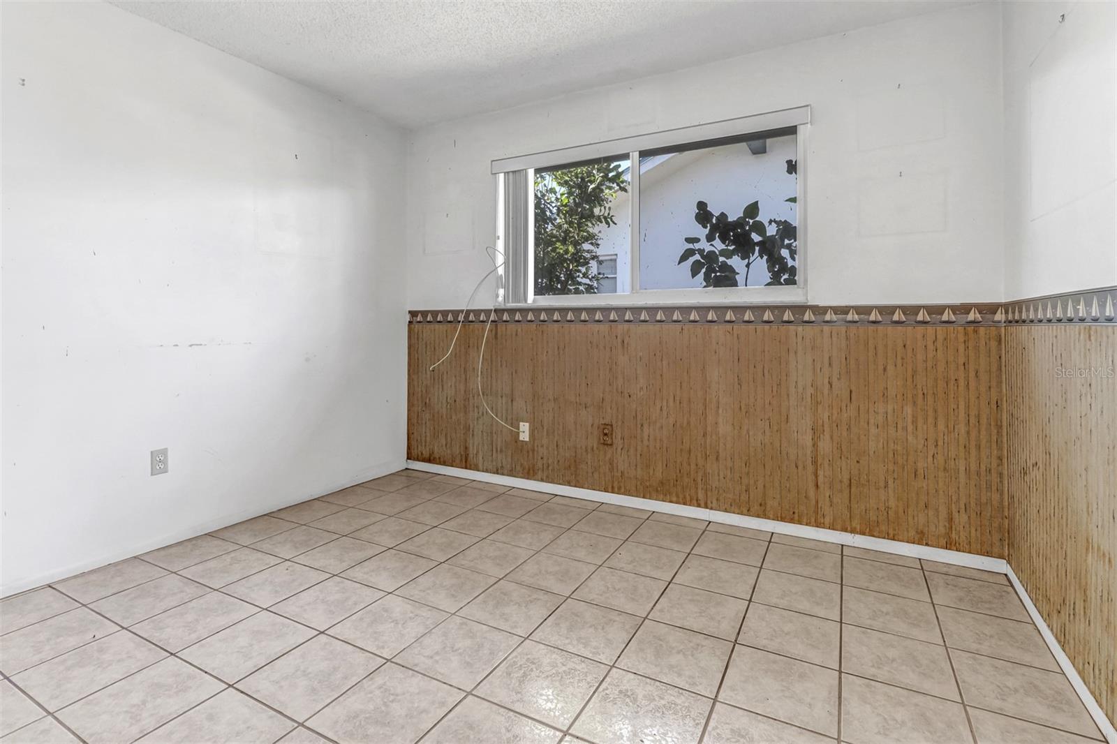 2817 CORAL WAY