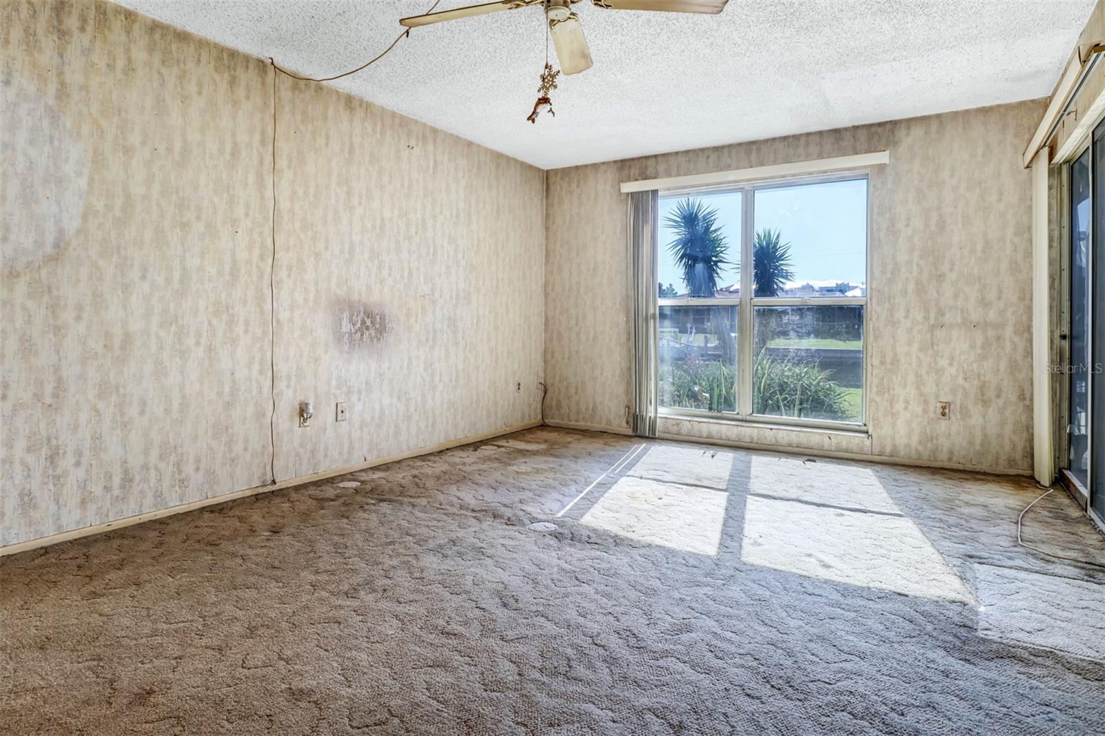 2817 CORAL WAY