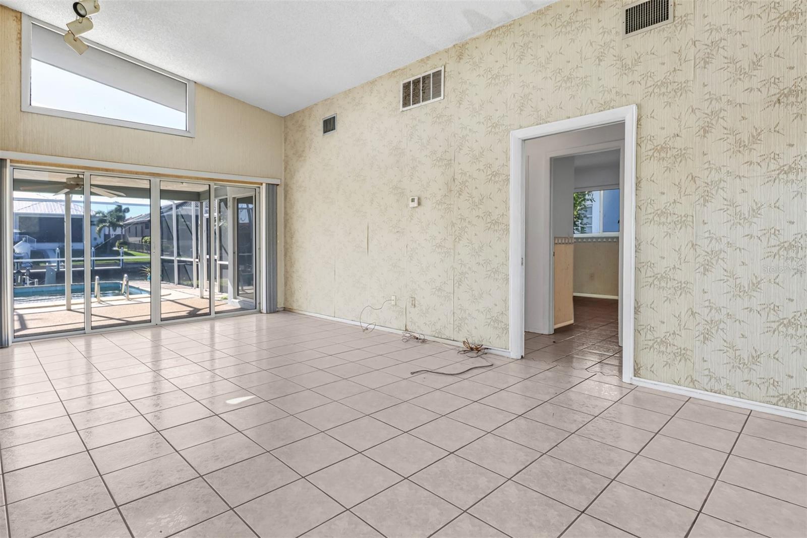 2817 CORAL WAY
