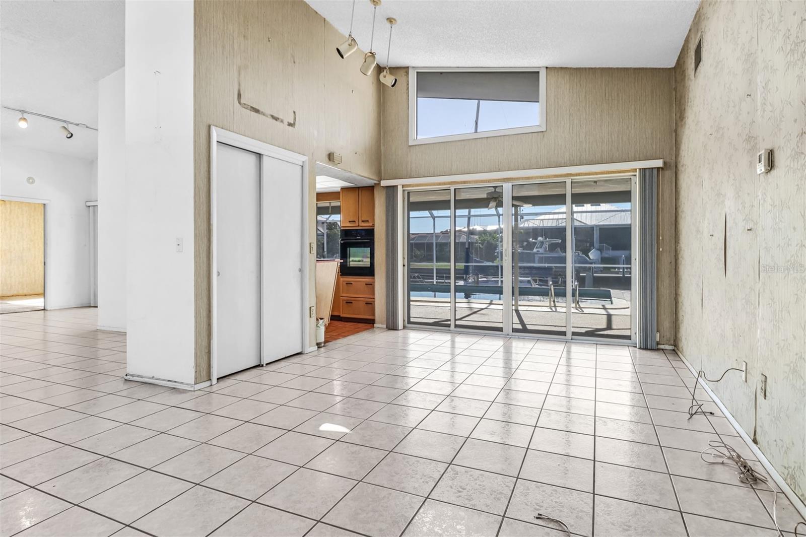 2817 CORAL WAY