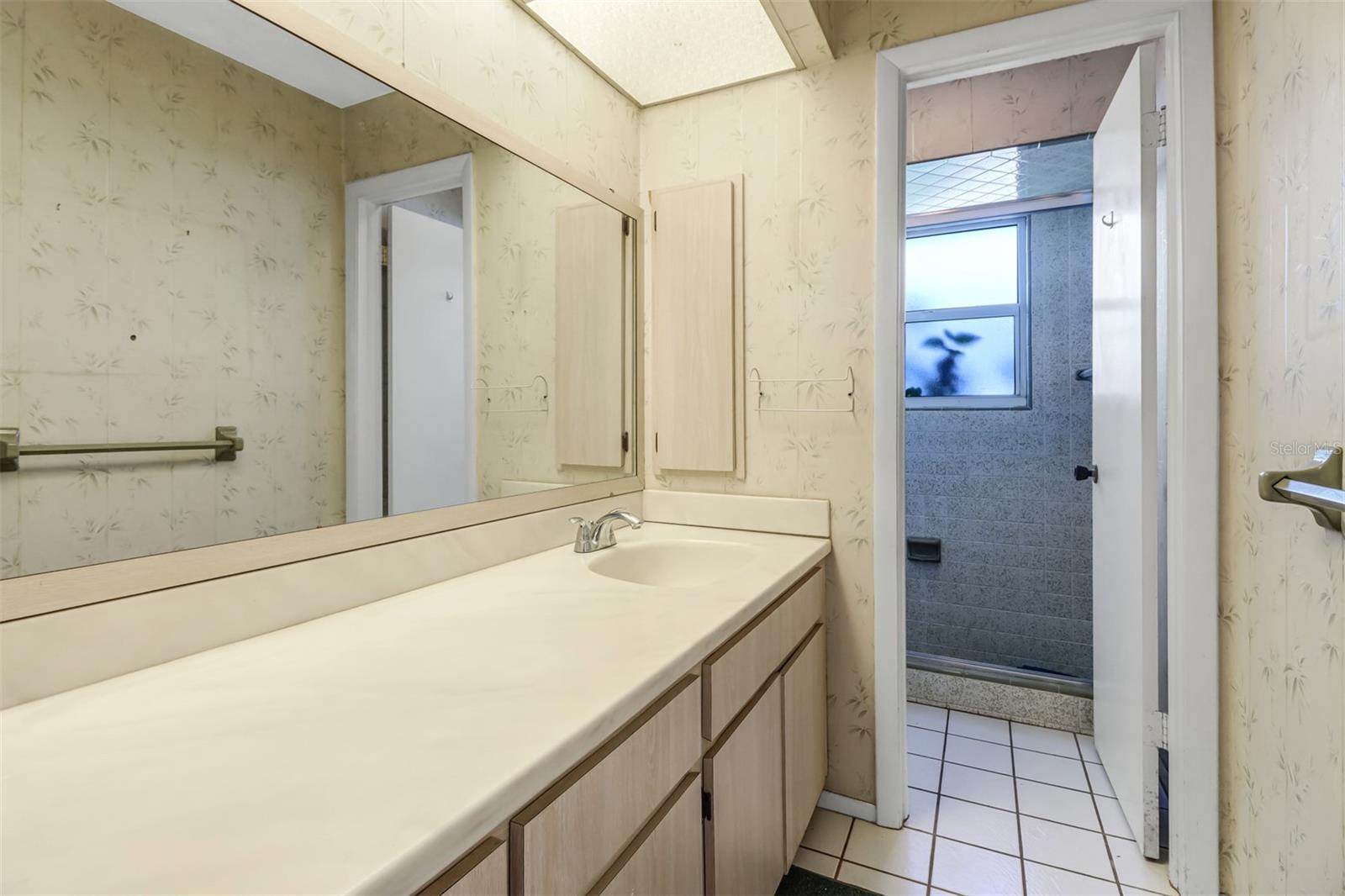 2817 CORAL WAY