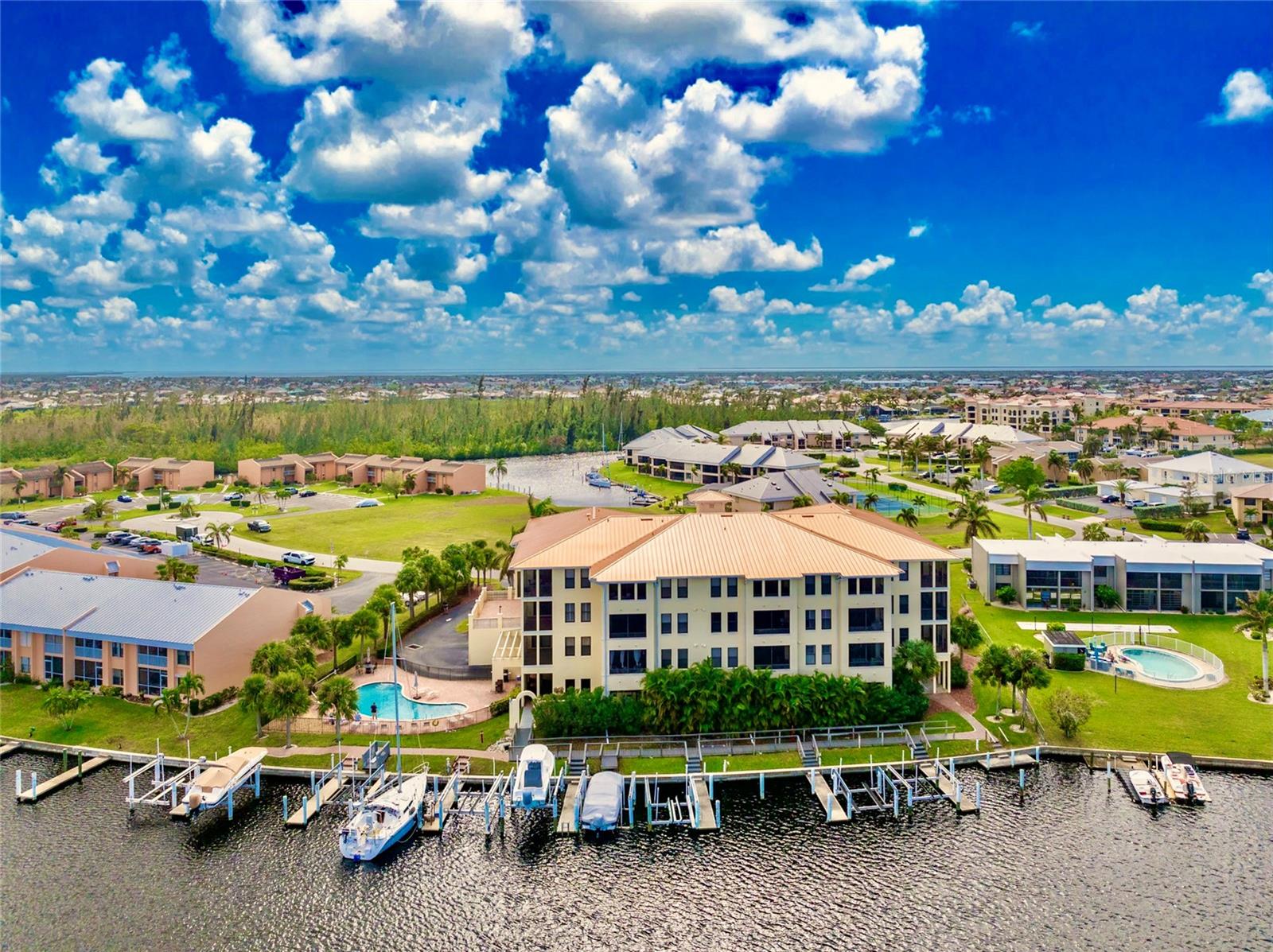 1340 ROCK DOVE CT #121