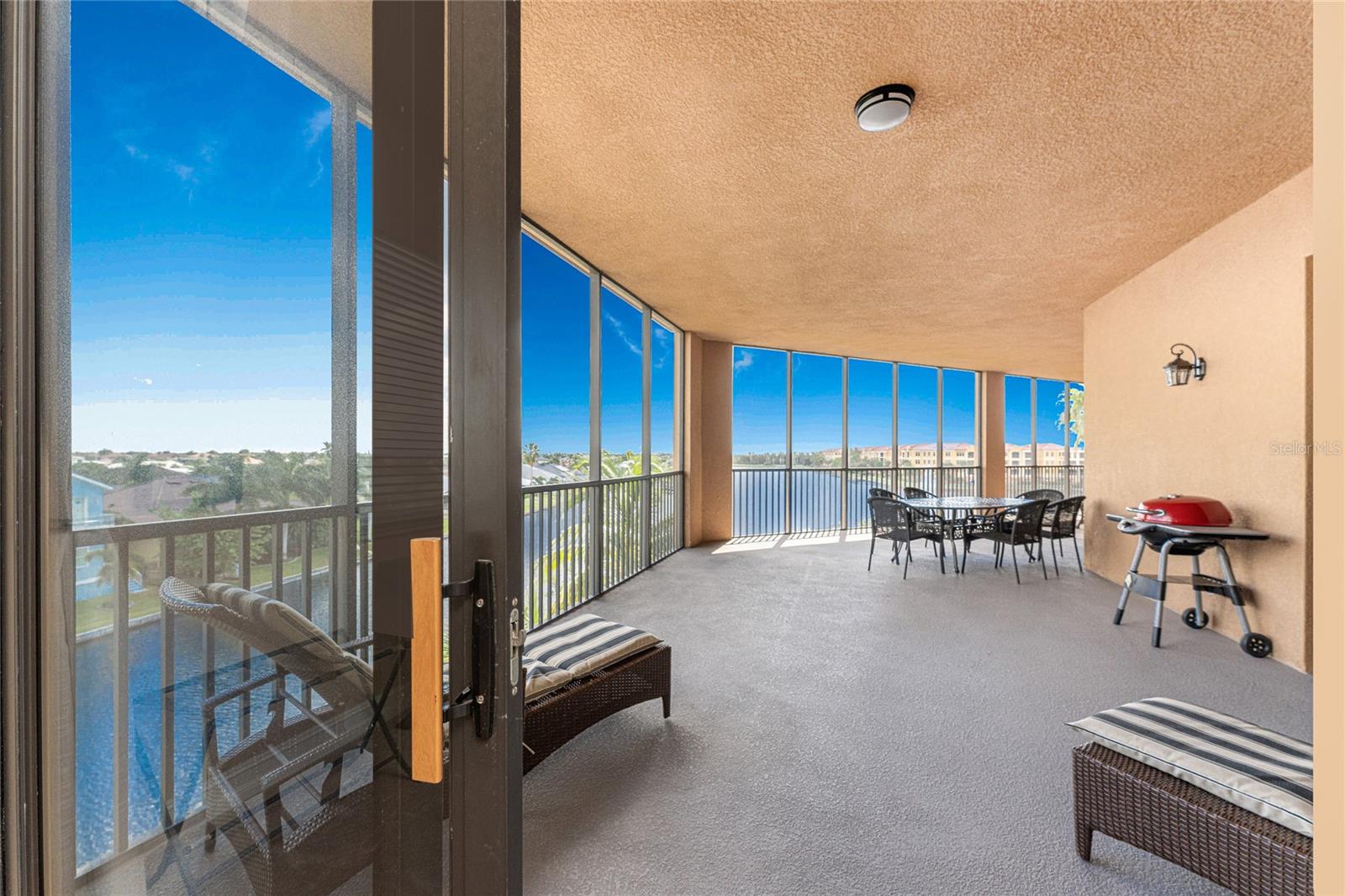 88 VIVANTE BLVD #8845/405