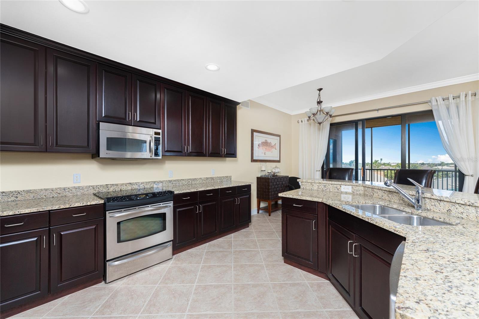 88 VIVANTE BLVD #8845/405