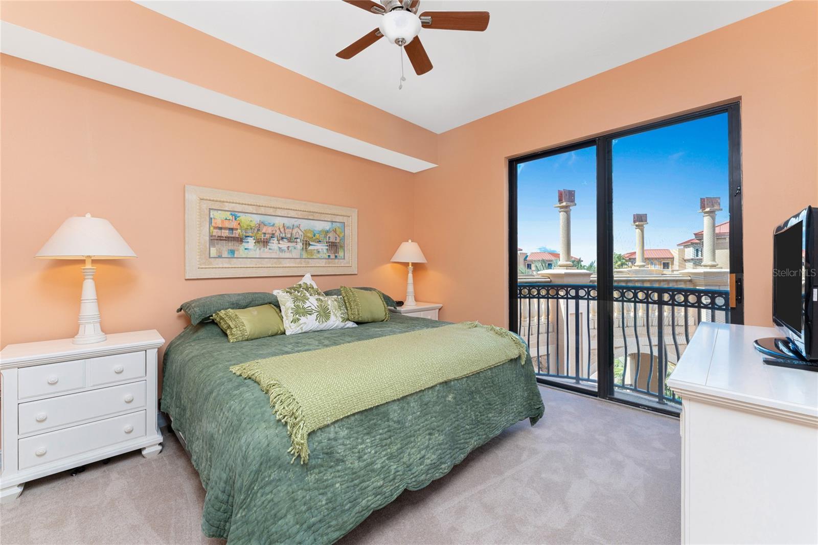 88 VIVANTE BLVD #8845/405