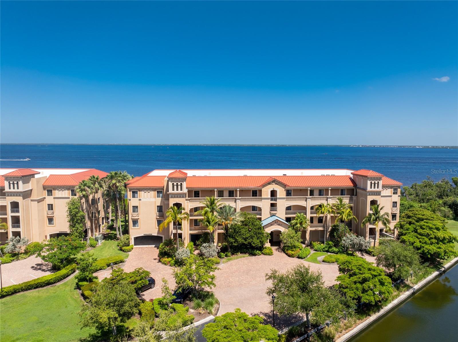 85 VIVANTE BLVD #8524