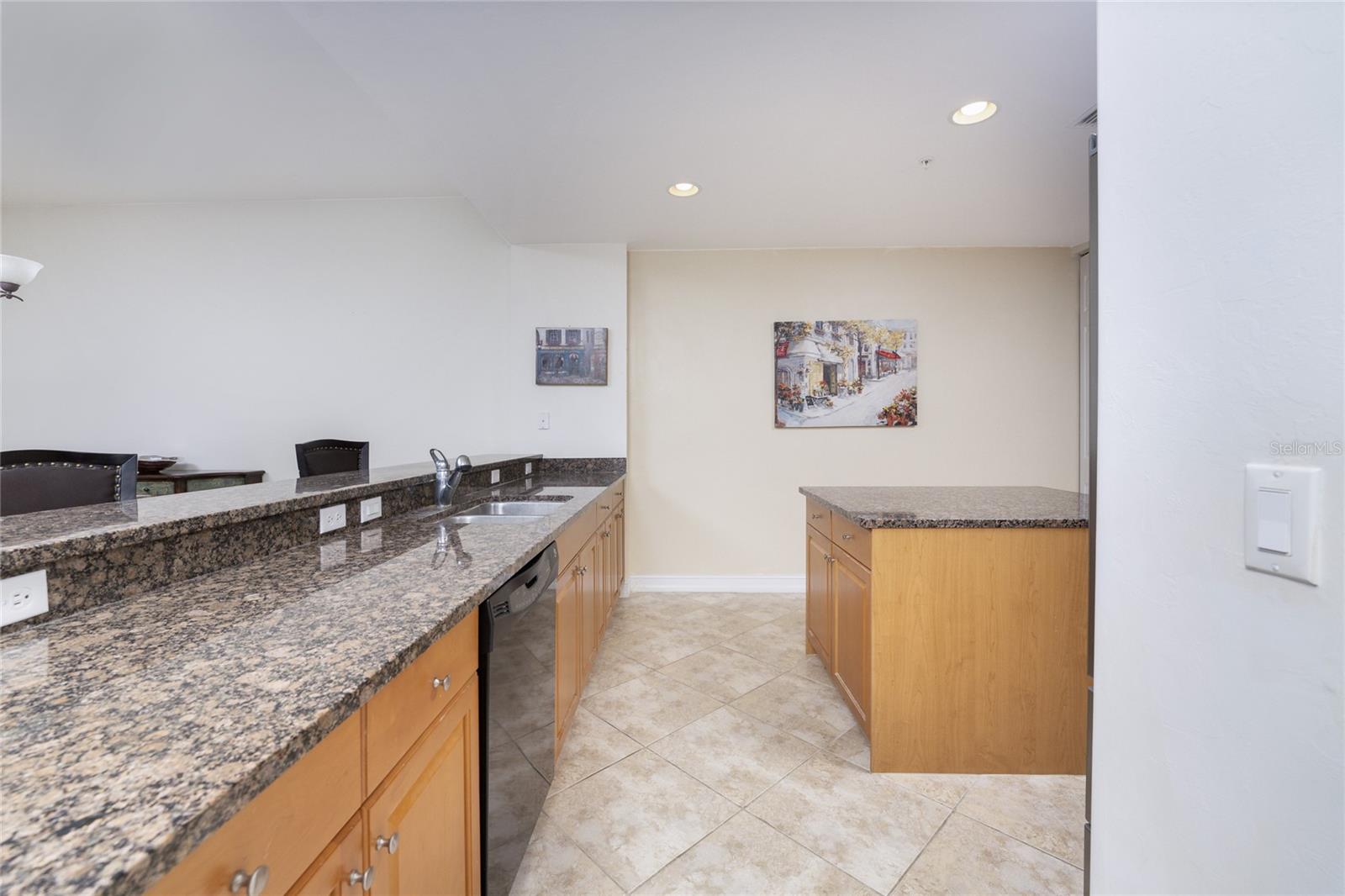 85 VIVANTE BLVD #8524