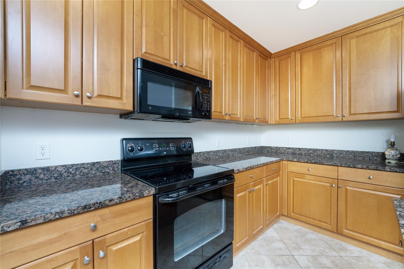 85 VIVANTE BLVD #8524