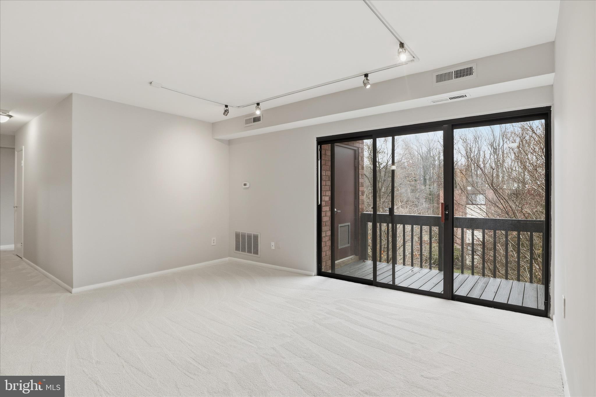 10721 WEST DRIVE 302