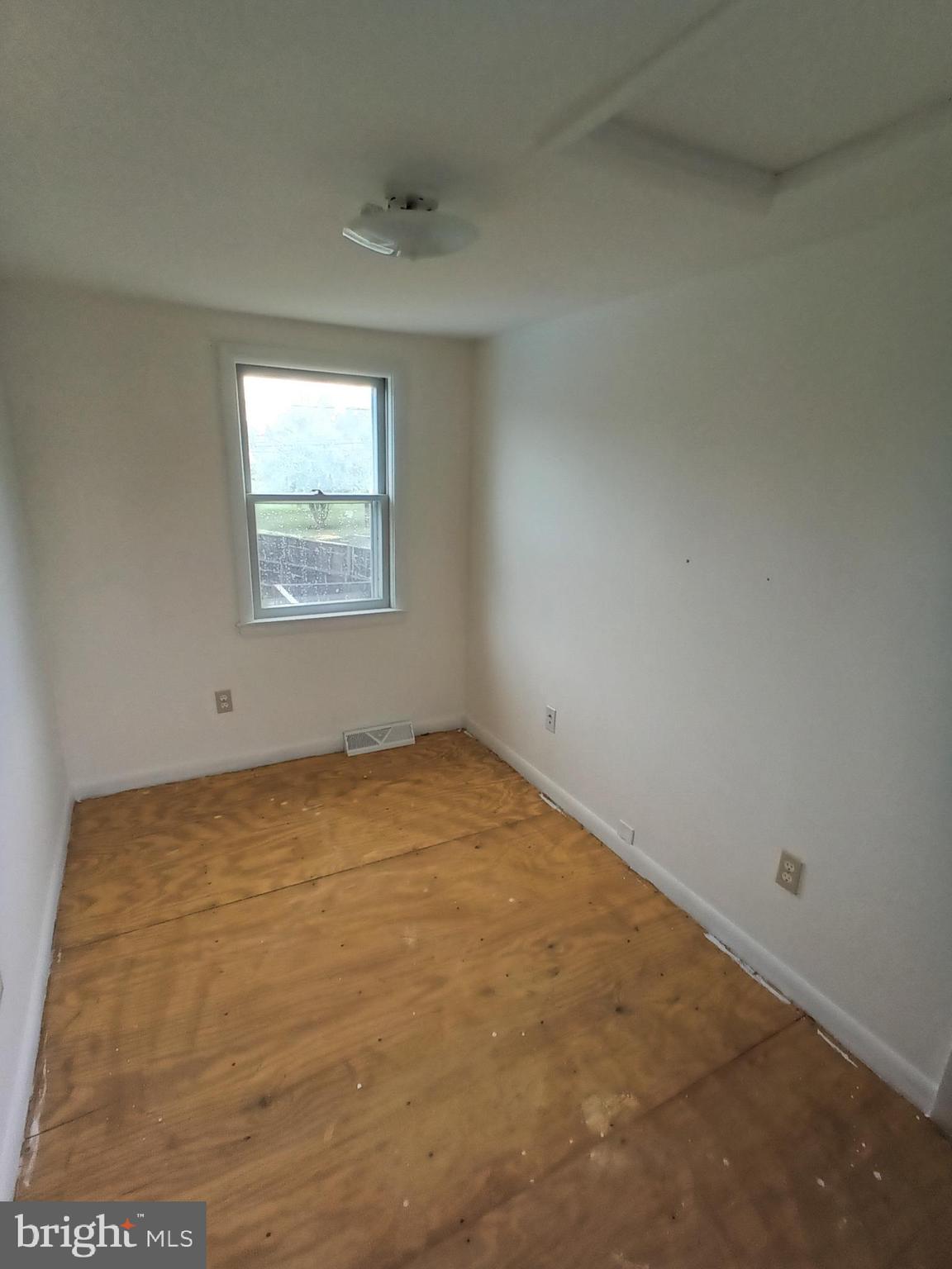 213 OLD WATERFORD ROAD NW