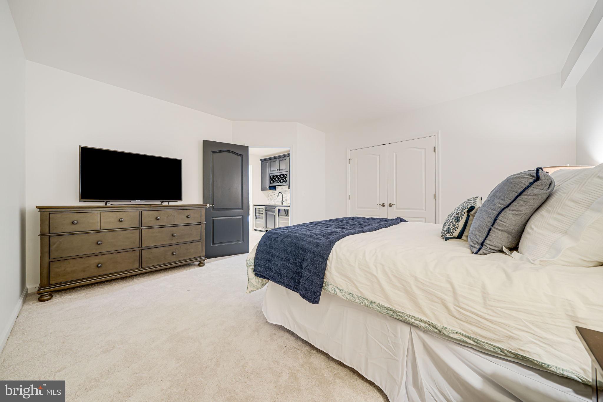 40976 MAPLEHURST DRIVE