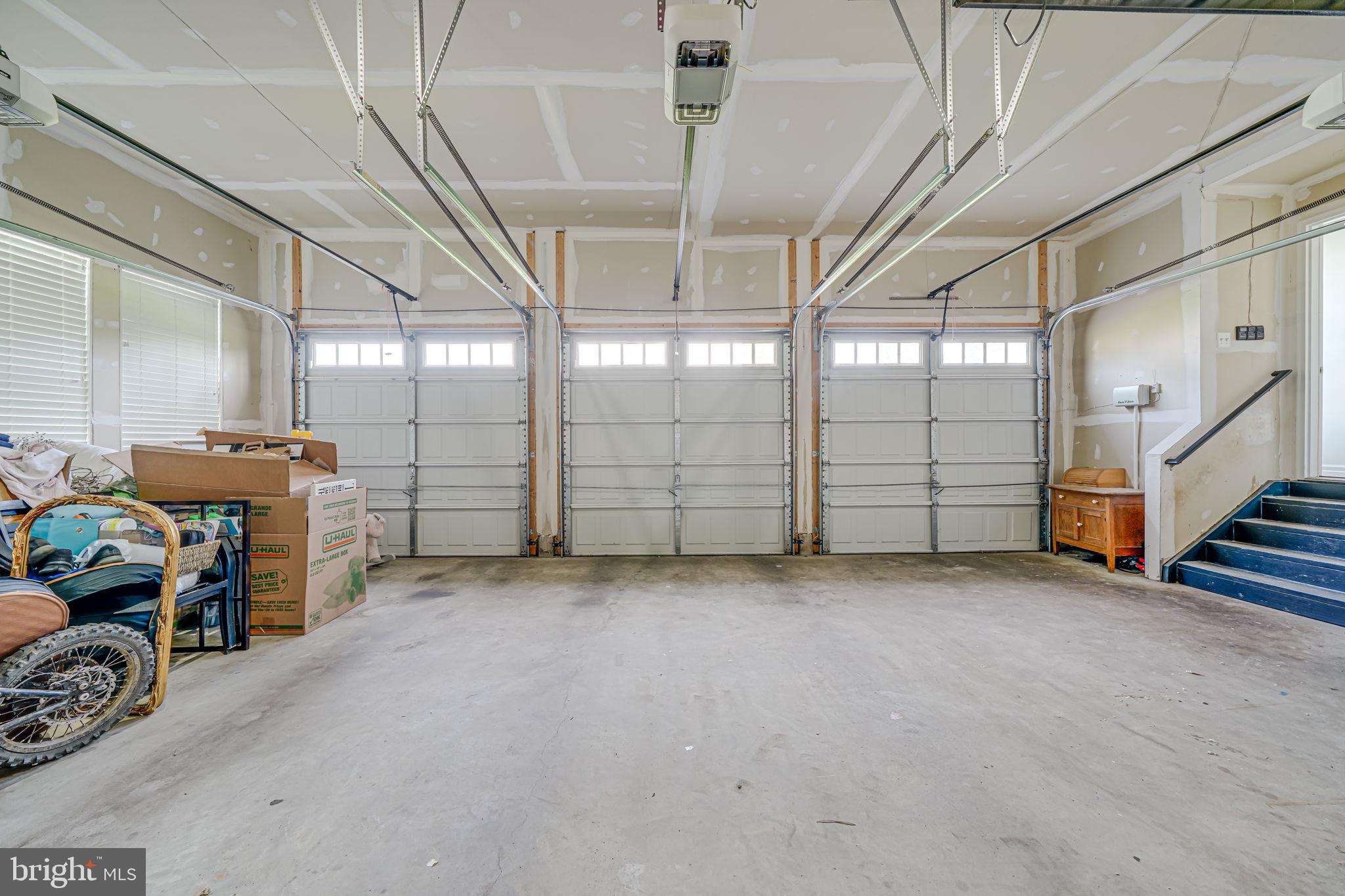 40976 MAPLEHURST DRIVE