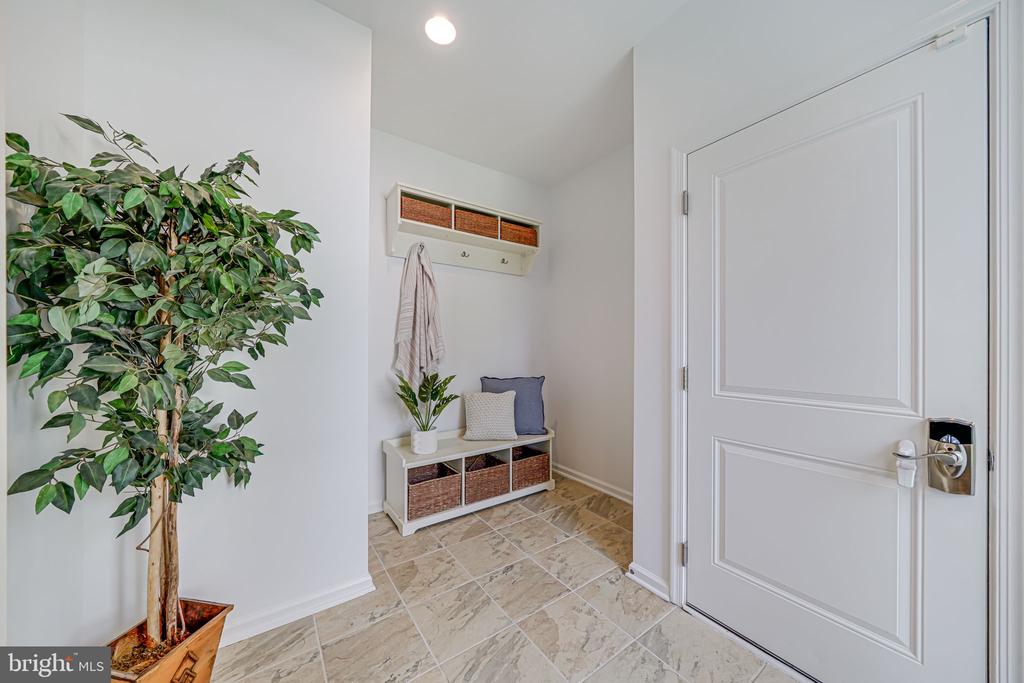40976 MAPLEHURST DRIVE