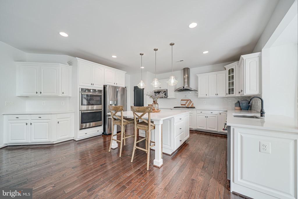 40976 MAPLEHURST DRIVE