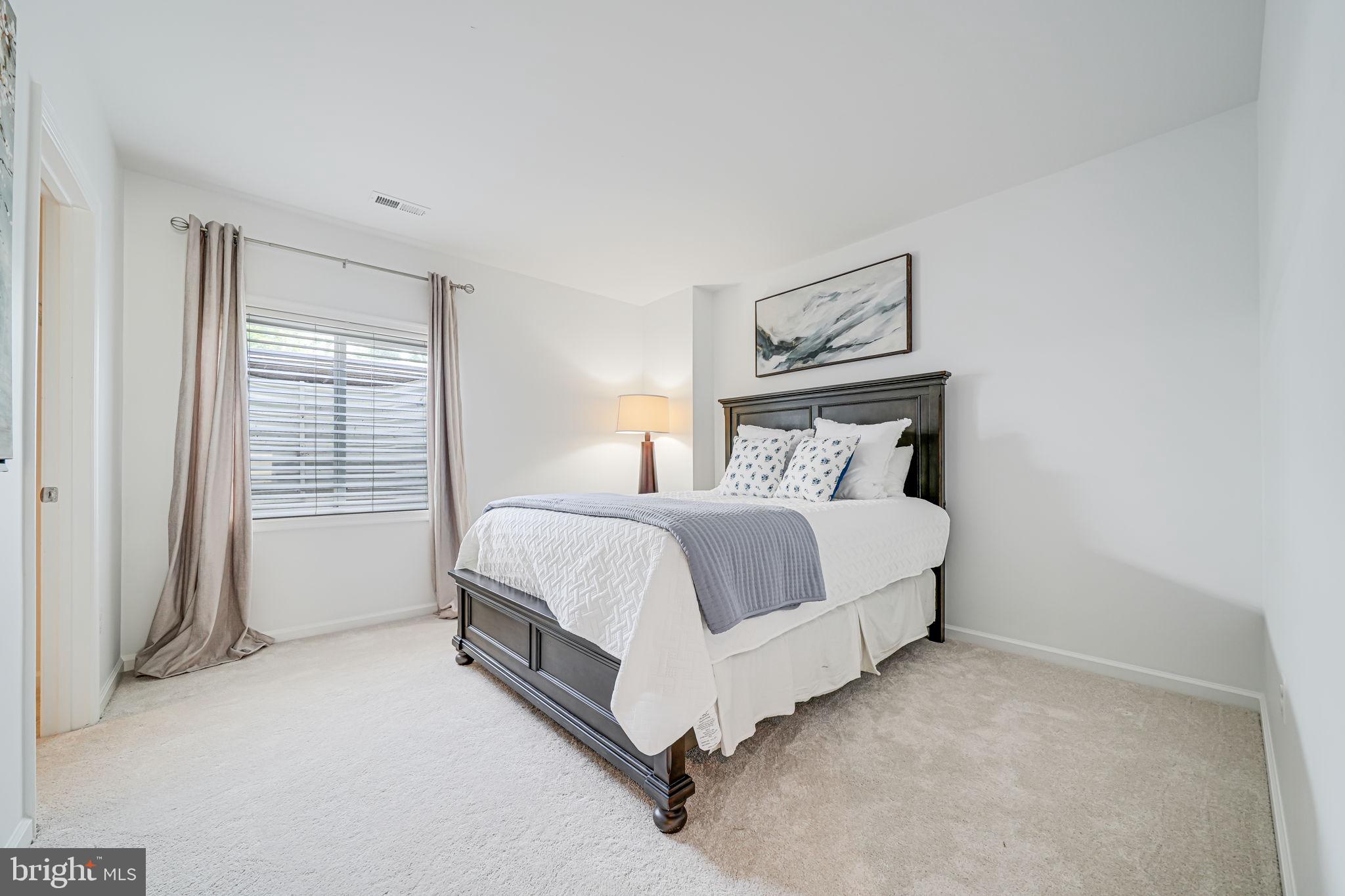 40976 MAPLEHURST DRIVE