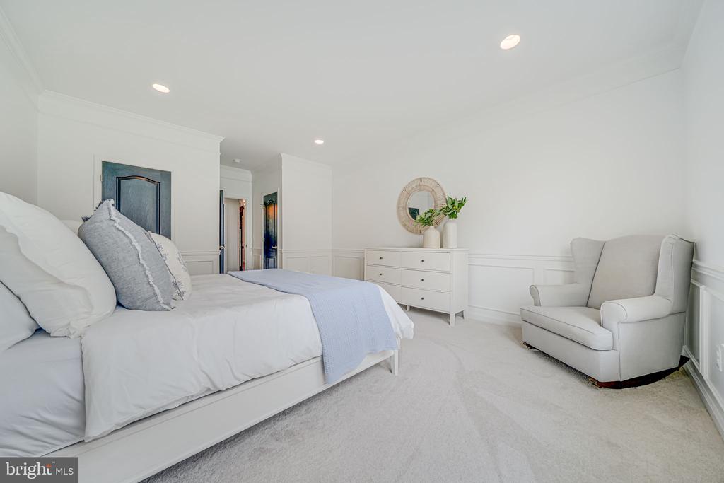 40976 MAPLEHURST DRIVE