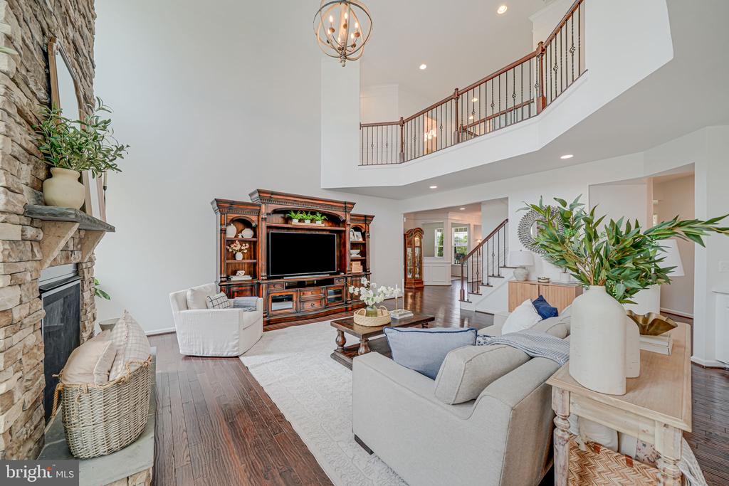 40976 MAPLEHURST DRIVE
