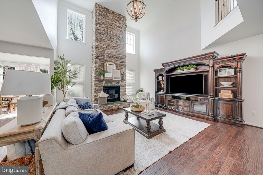 40976 MAPLEHURST DRIVE