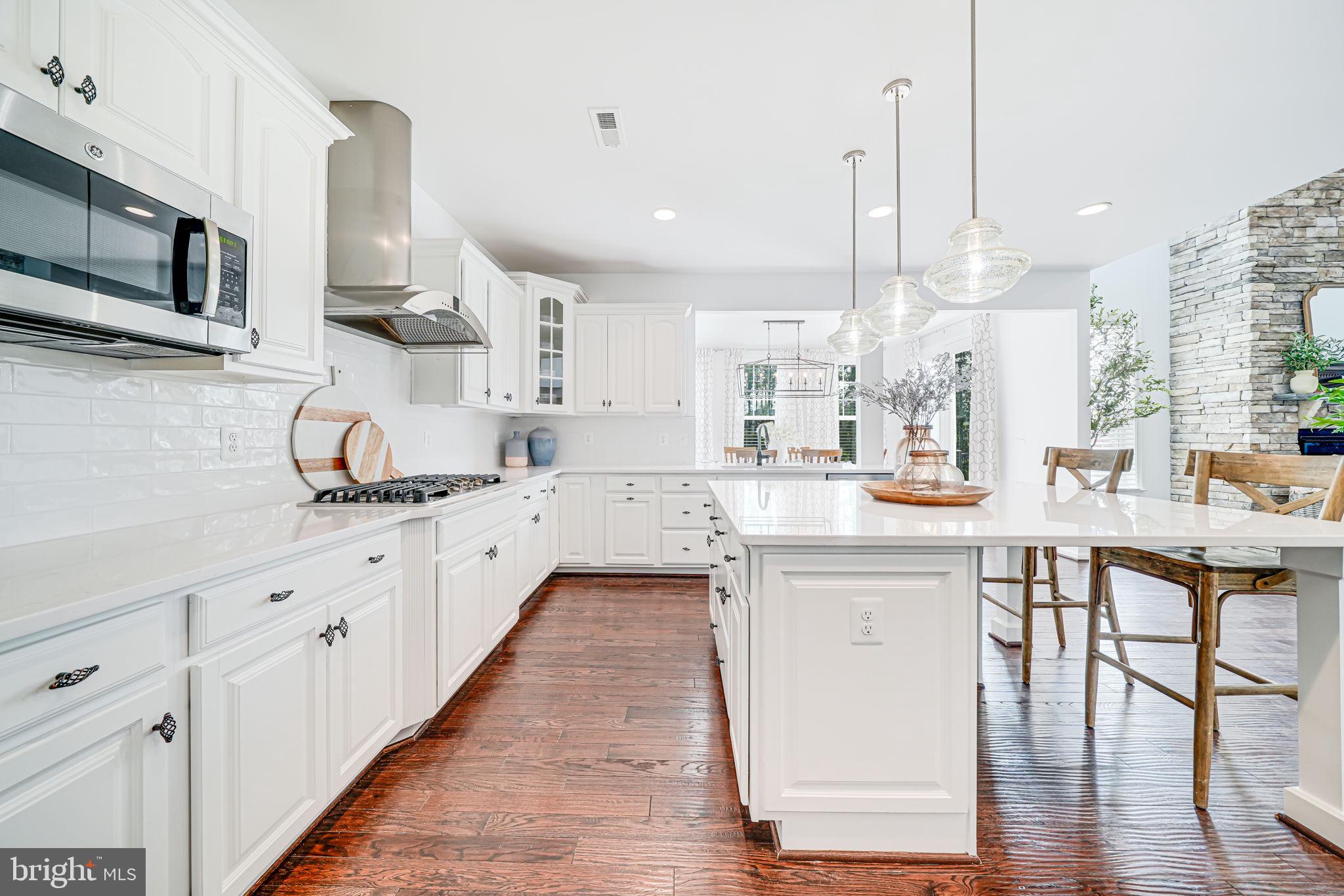 40976 MAPLEHURST DRIVE