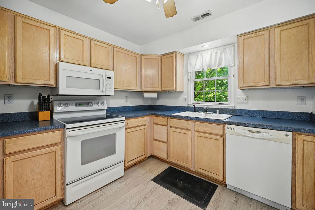 403 S 11TH STREET