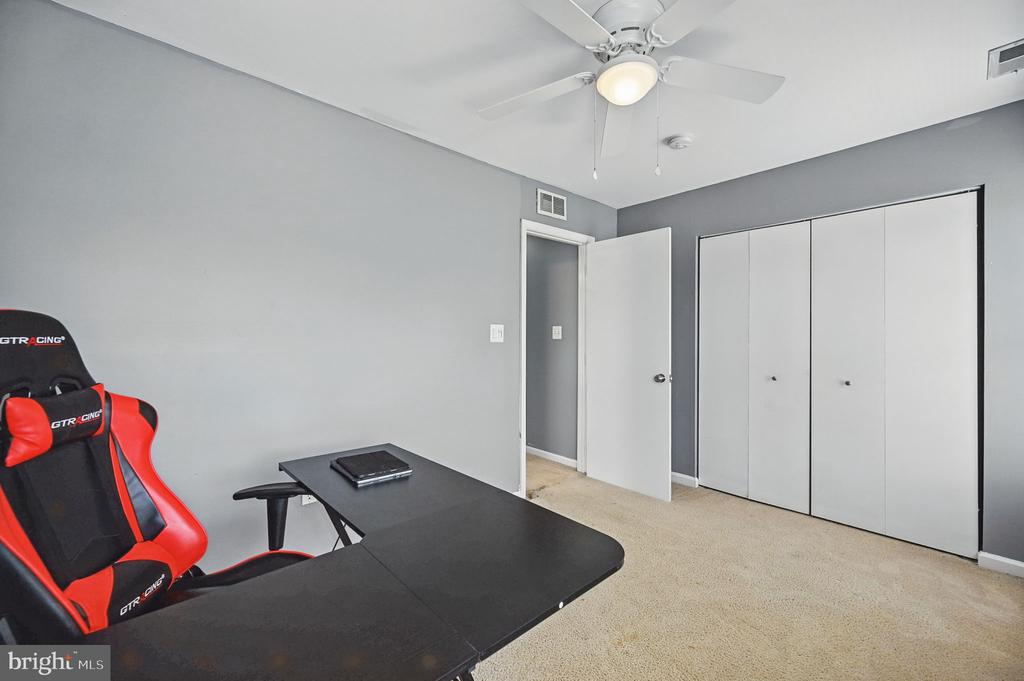403 S 11TH STREET