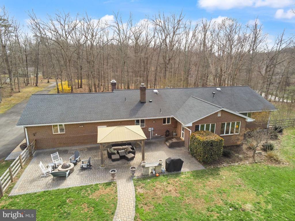 40886 LEWIS COURT