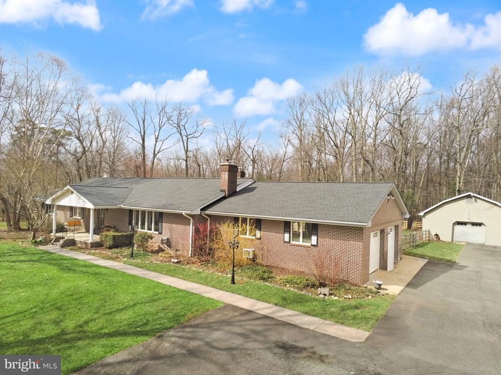 40886 LEWIS COURT