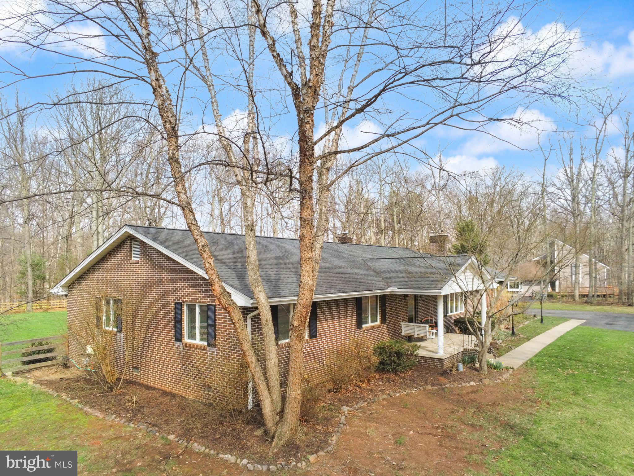 40886 LEWIS COURT