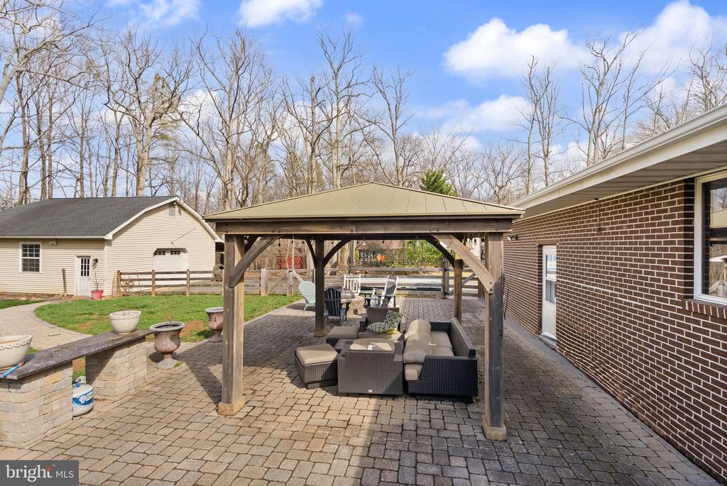 40886 LEWIS COURT