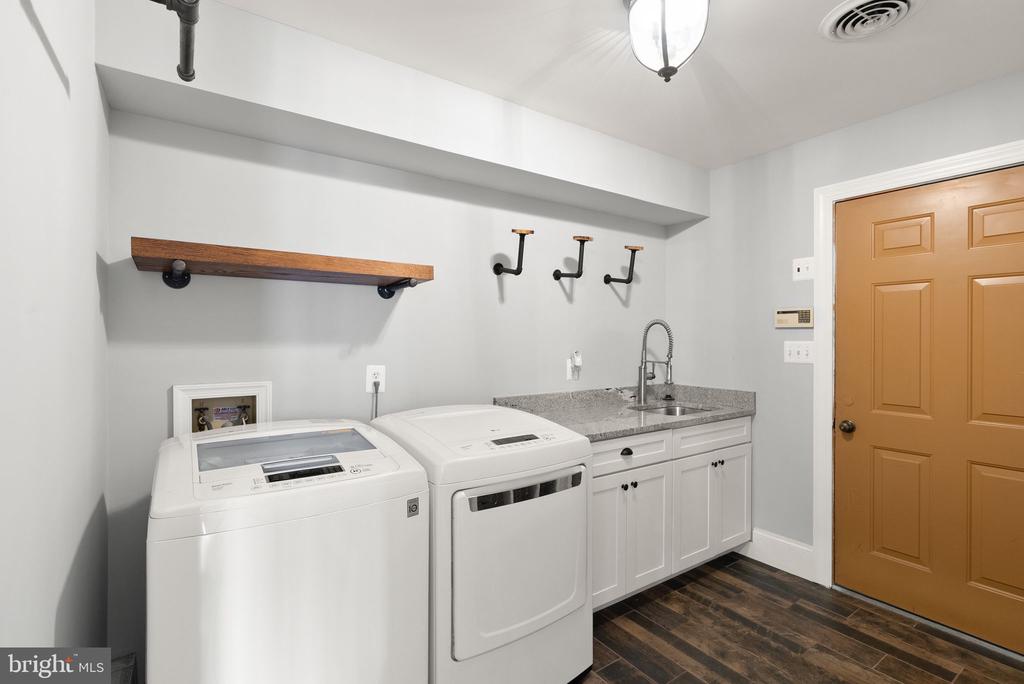 40886 LEWIS COURT