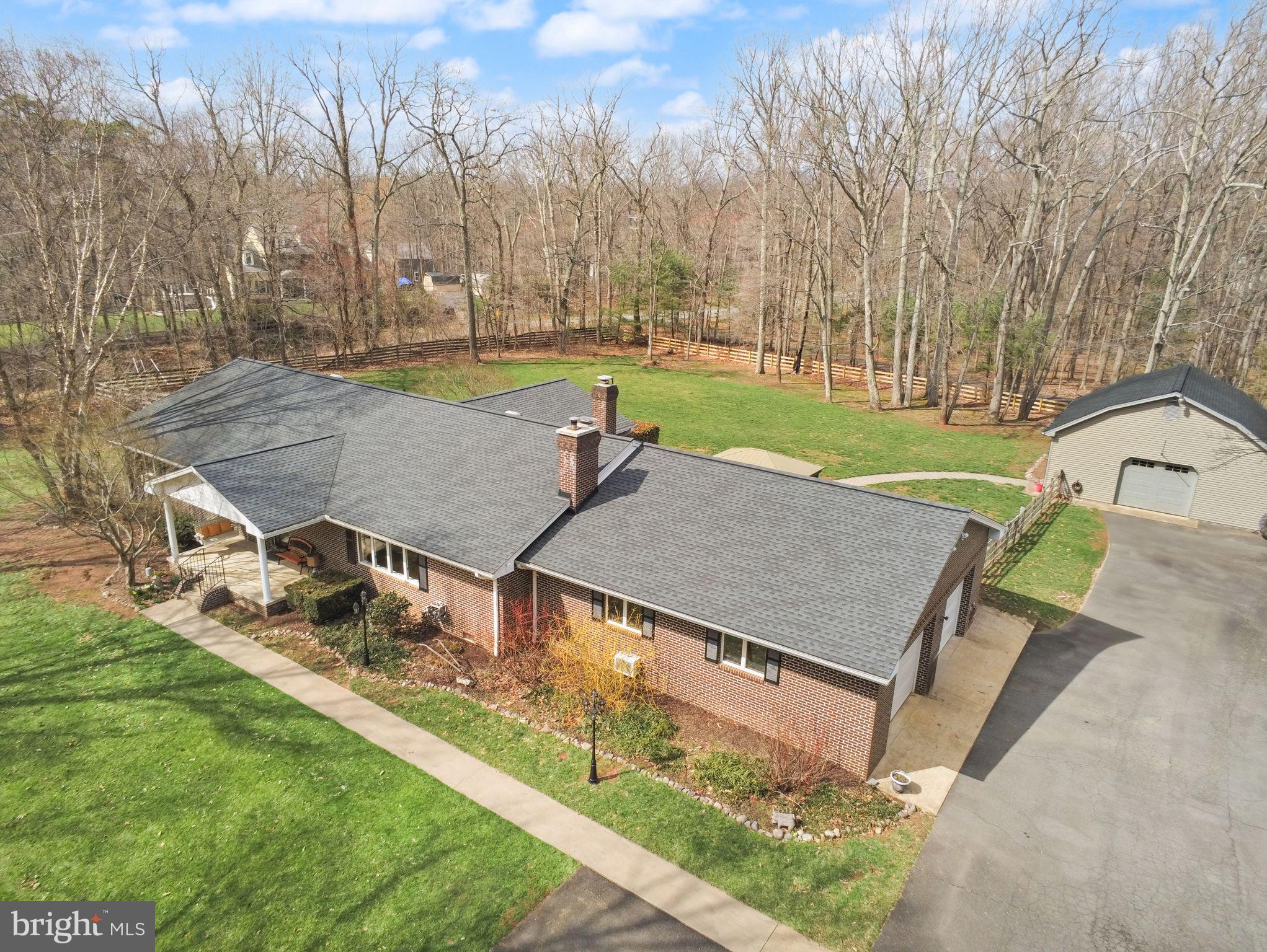 40886 LEWIS COURT