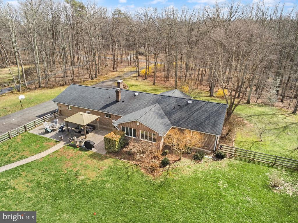40886 LEWIS COURT
