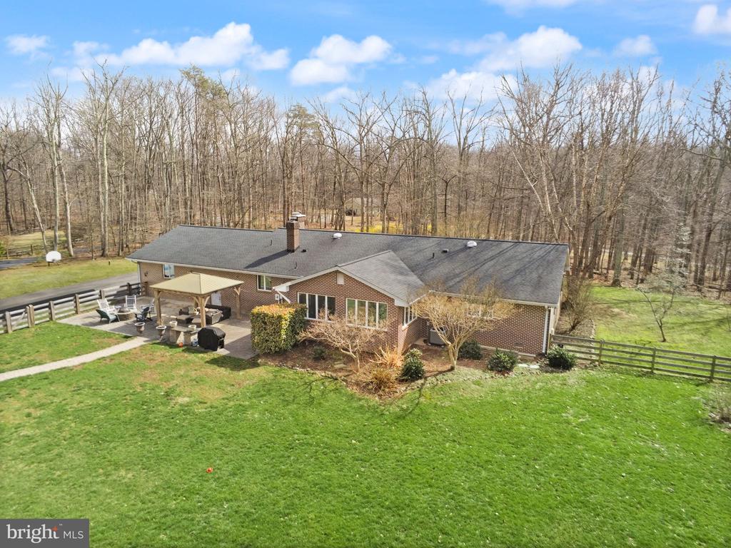 40886 LEWIS COURT