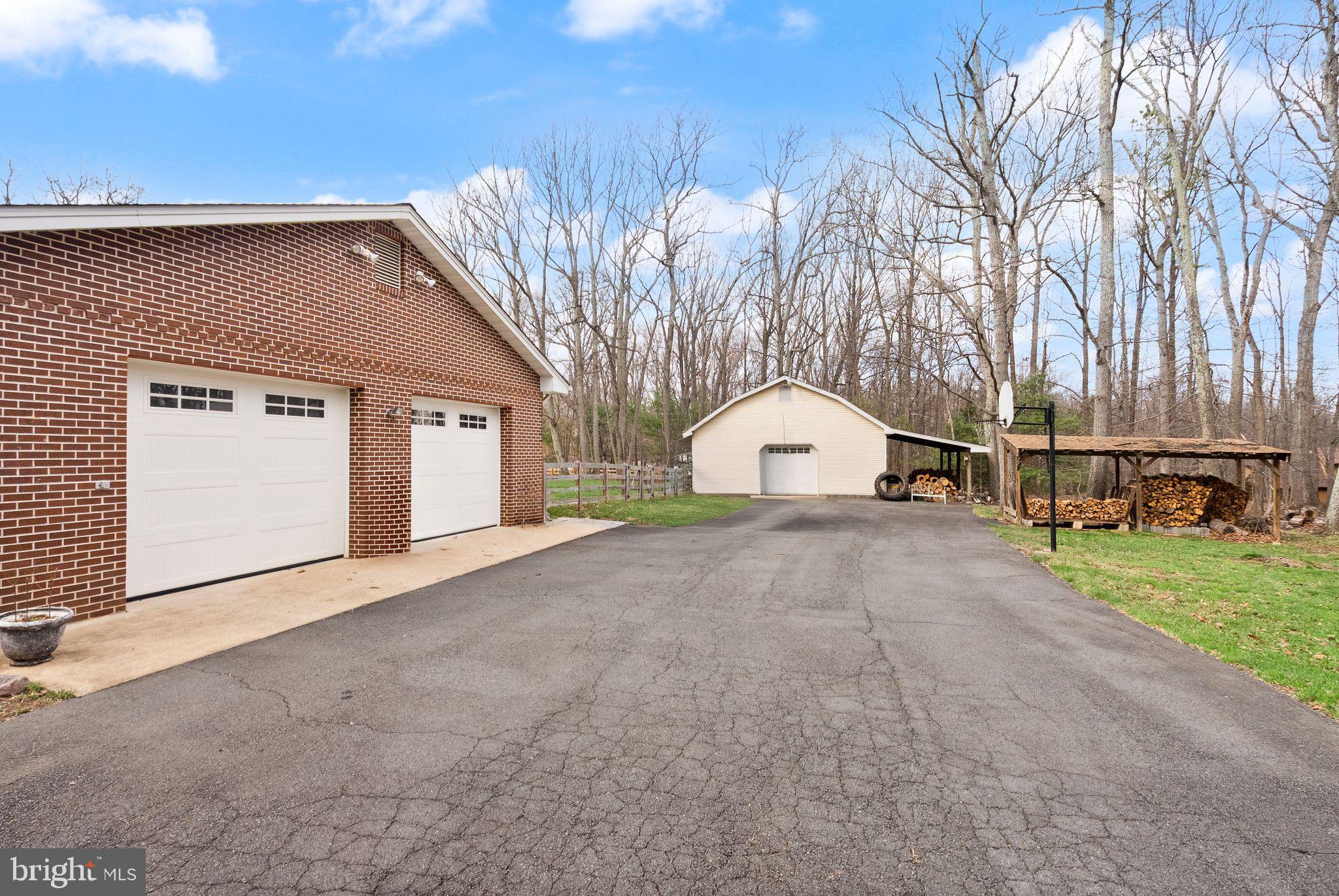 40886 LEWIS COURT