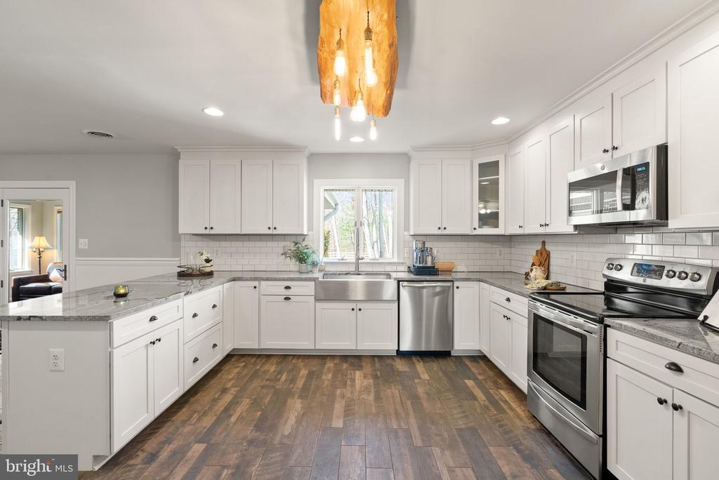 40886 LEWIS COURT