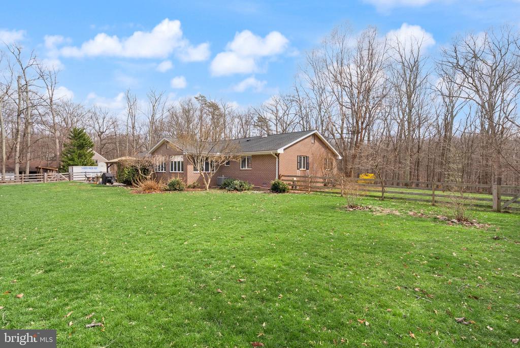 40886 LEWIS COURT